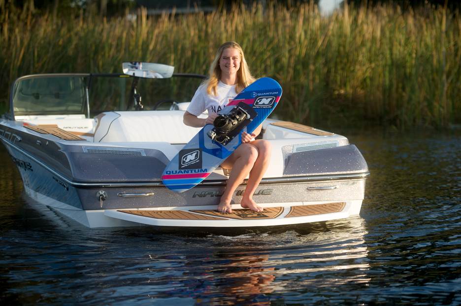 ANNA GAY’S TRICKS WORLD RECORD OFFICIALLY APPROVED BEHIND THE PCM POWERED SKI NAUTIQUE 200