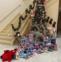 SEAARK BOATS HOST ANNUAL TOY DRIVE AND CHRISTMAS PARTY