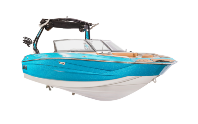 2022 S220 Brings the Meaning of Surf, Wake, Ride to Life
