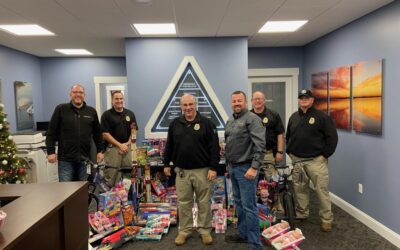 PLEASURECRAFT PARTNERS WITH LOCAL SHERIFF TO PROVIDE TOYS FOR CHILDREN IN NEED