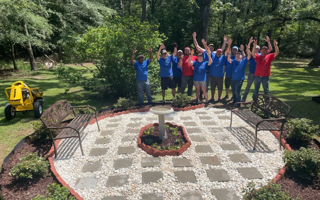 SeaArk Facilitates Service Project at Vera Lloyd – Working to “Make Life Better”